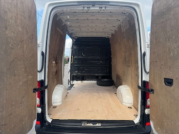 Used Volkswagen Crafter 2022 for sale - 78272600: Photo