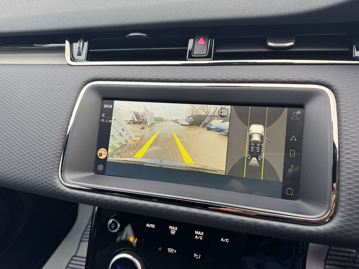 Used Land Rover Range Rover Evoque 2022 for sale - 77408918: Photo 2