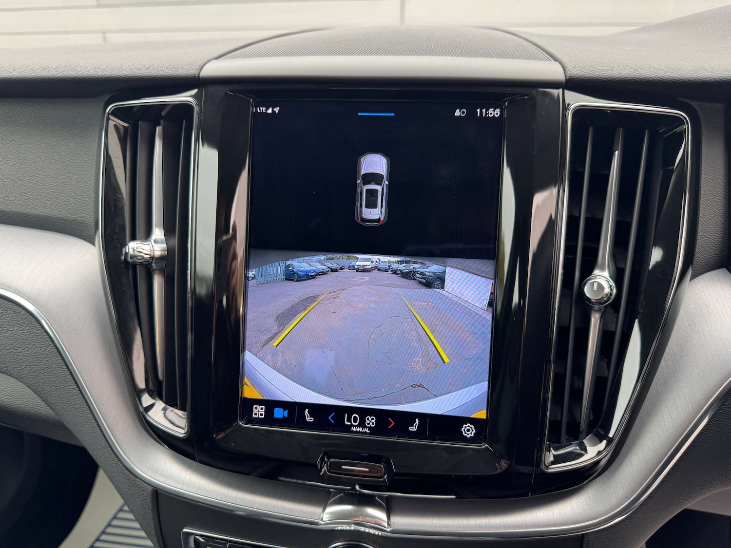 Used Volvo XC60 2021 for sale - 76895854: Photo 11