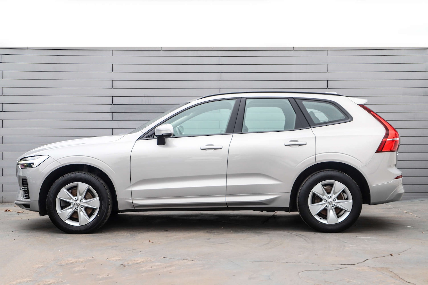 Used Volvo XC60 2021 for sale - 76895854: Photo 2