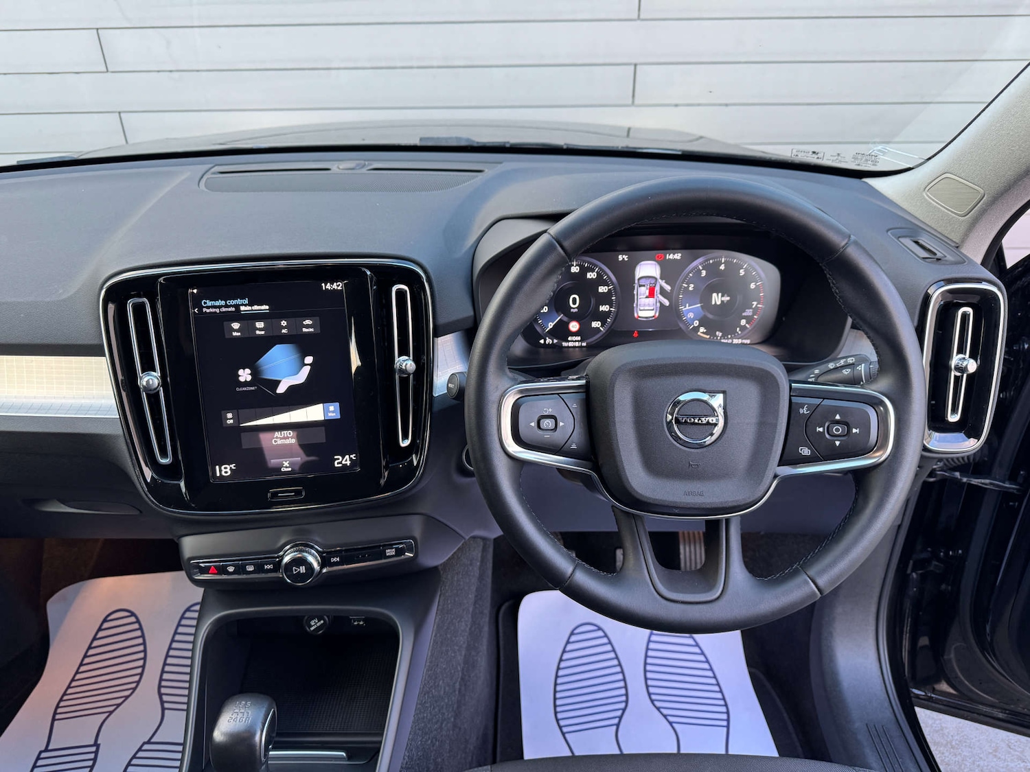 Used Volvo XC40 2022 for sale - 76895846: Photo 16