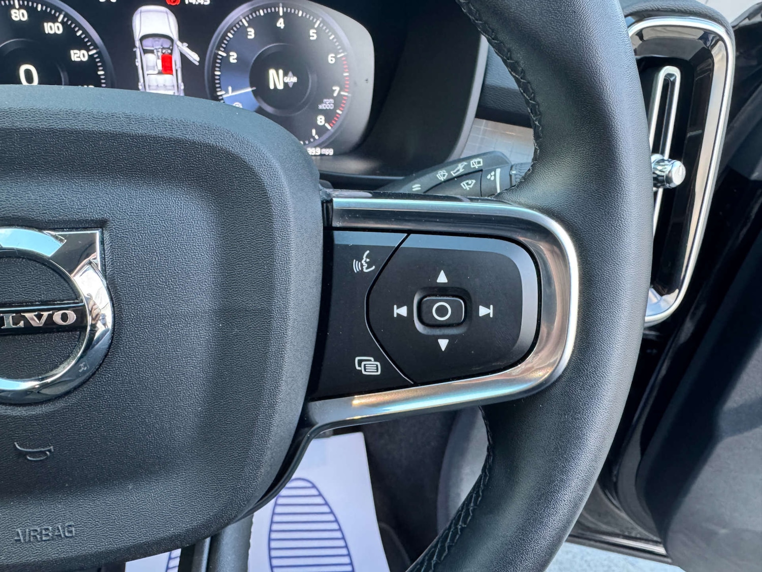 Used Volvo XC40 2022 for sale - 76895846: Photo 24
