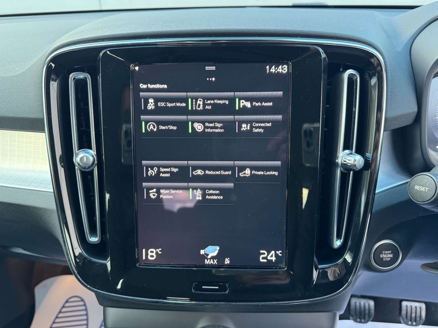 Used Volvo XC40 2022 for sale - 76895846: Photo 27