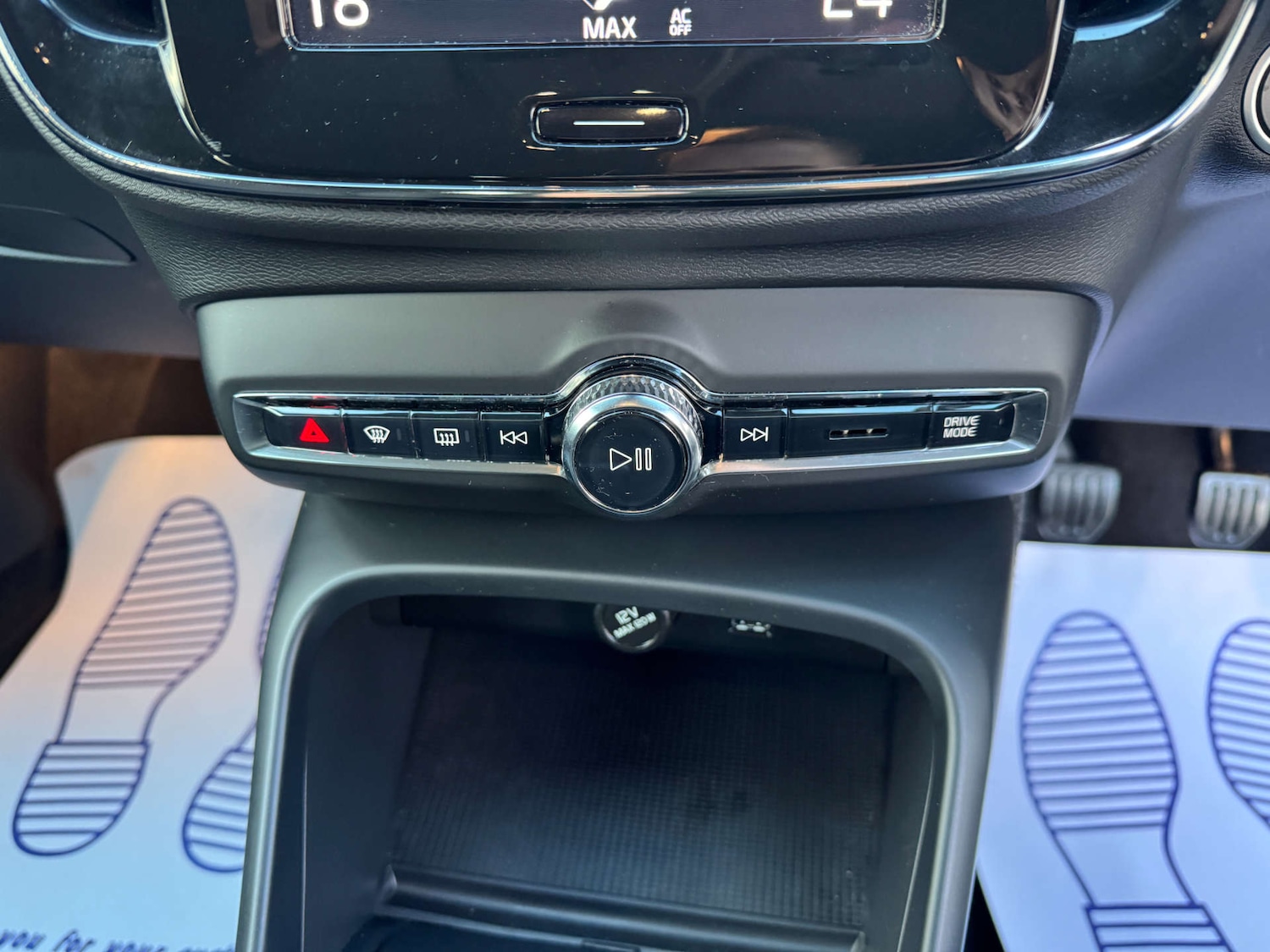 Used Volvo XC40 2022 for sale - 76895846: Photo 29