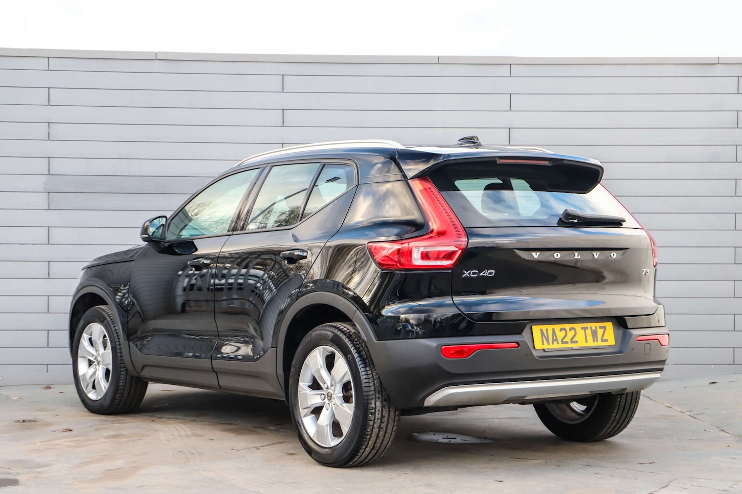 Used Volvo XC40 2022 for sale - 76895846: Photo 3