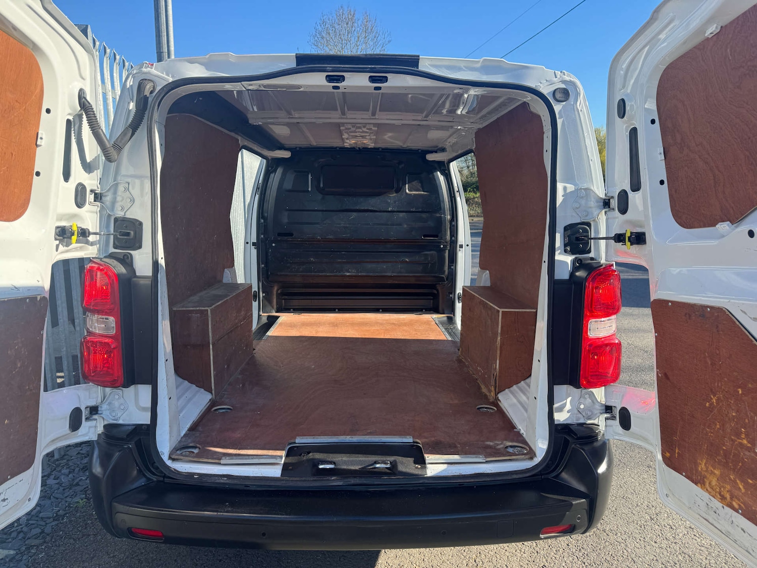 Used Vauxhall Vivaro 2020 for sale - 77937272: Photo 3