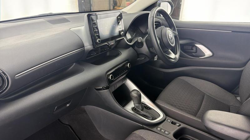 Used Toyota Yaris 2023 for sale - 76908656: Photo 2