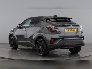 Used Toyota C-HR 2019 for sale - 76394160: Photo