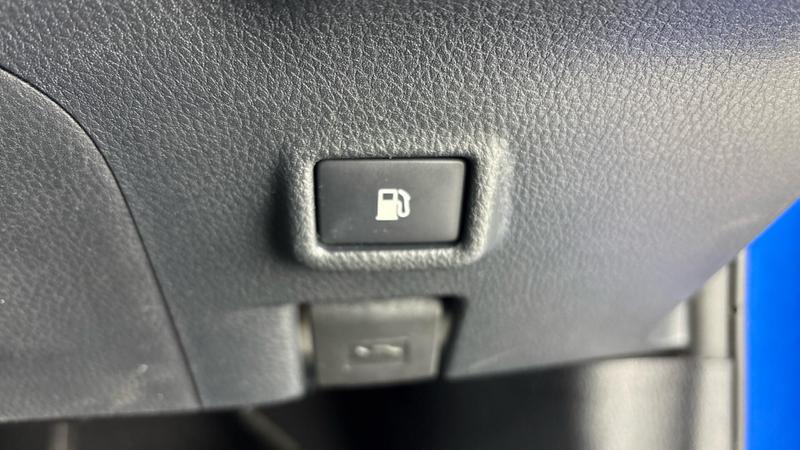 Used Toyota C-HR 2021 for sale - 76819126: Photo 23