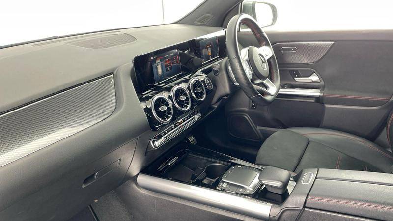 Used Mercedes-Benz GLA 2021 for sale - 76038099: Photo 2