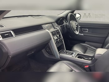 Used Land Rover Discovery Sport 2018 for sale - 77602871: Photo