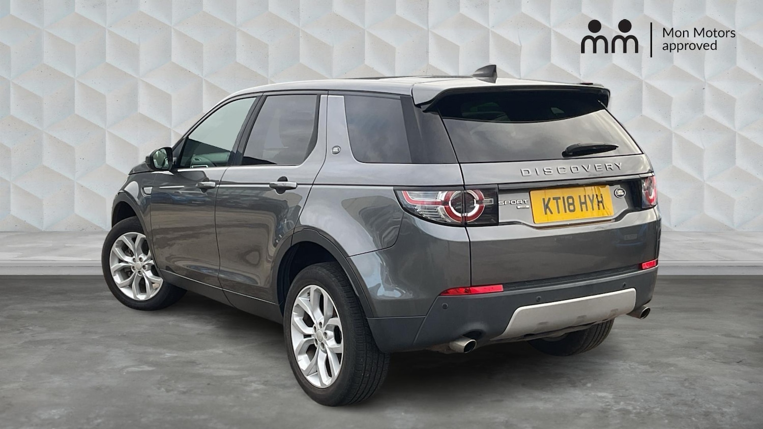 Used Land Rover Discovery Sport 2018 for sale - 77602871: Photo 3
