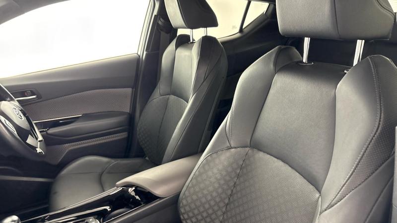 Used Toyota C-HR 2021 for sale - 76908653: Photo 31