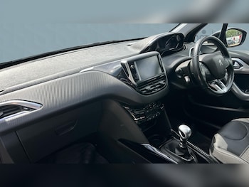 Used Peugeot 2008 2019 for sale - 79021171: Photo