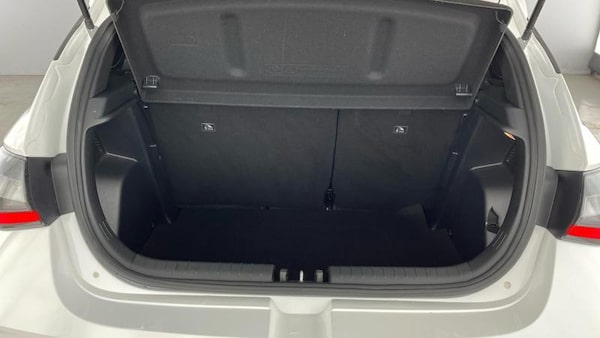 Used Hyundai i20 2023 for sale - 76038209: Photo 37