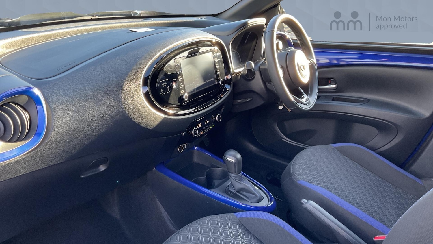 Used Toyota Aygo X 2023 for sale - 77602852: Photo 2