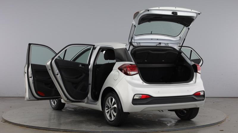 Used Hyundai i20 2020 for sale - 76908660: Photo 11