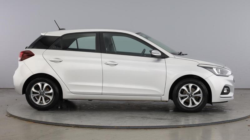 Used Hyundai i20 2020 for sale - 76908660: Photo 4
