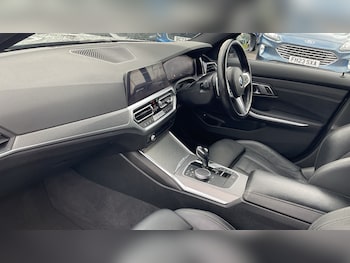 Used BMW 3 Series 2021 for sale - 77602893: Photo