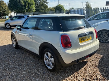 Used MINI Hatch 2016 for sale - 76047699: Photo