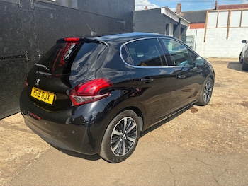 Used Peugeot 208 2019 for sale - 79459733: Photo