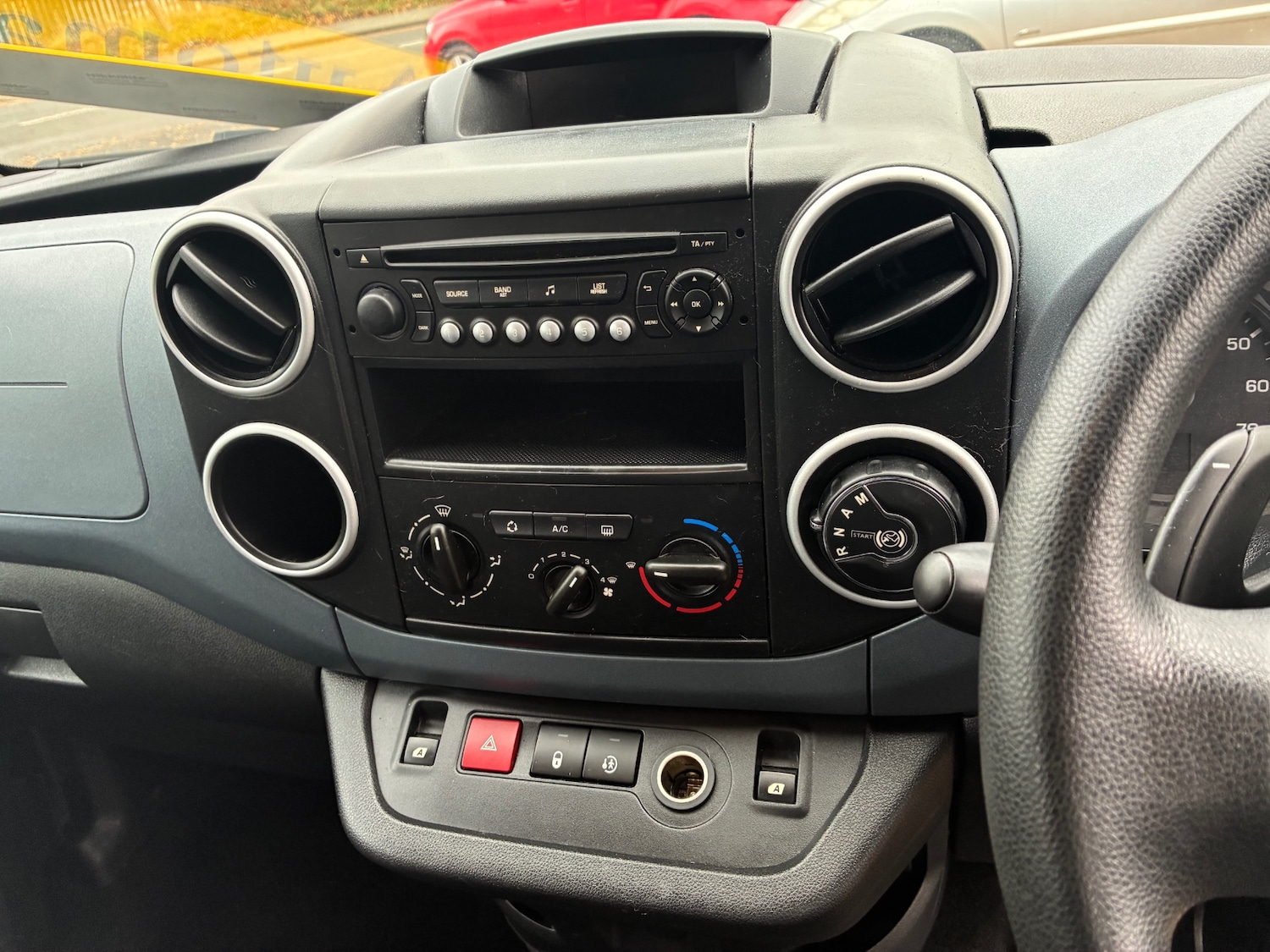 Used Peugeot Partner Tepee 2014 for sale - 76542258: Photo 12