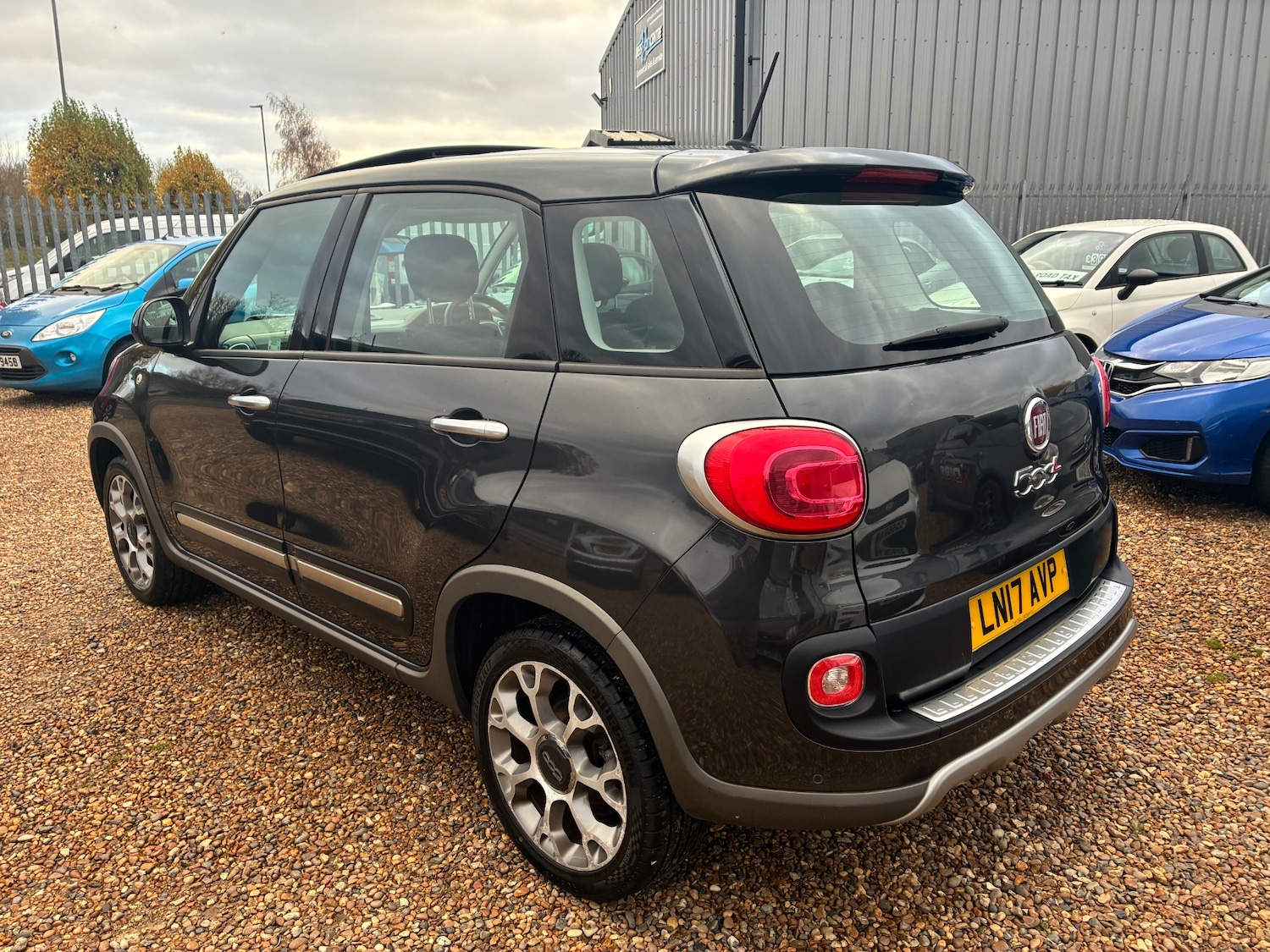 Used Fiat 500L 2017 for sale - 76845992: Photo 3