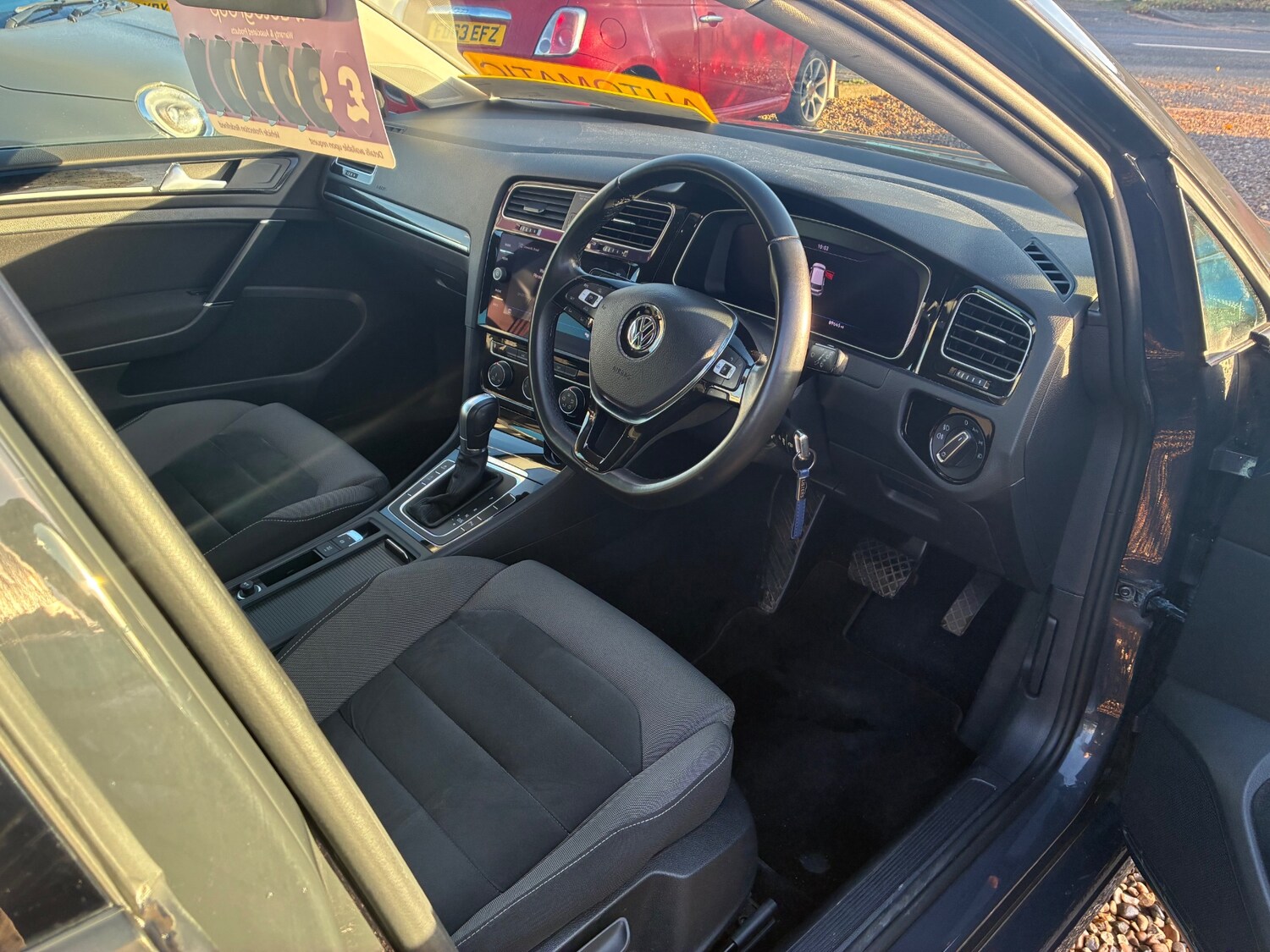 Used Volkswagen Golf 2017 for sale - 76904825: Photo 5