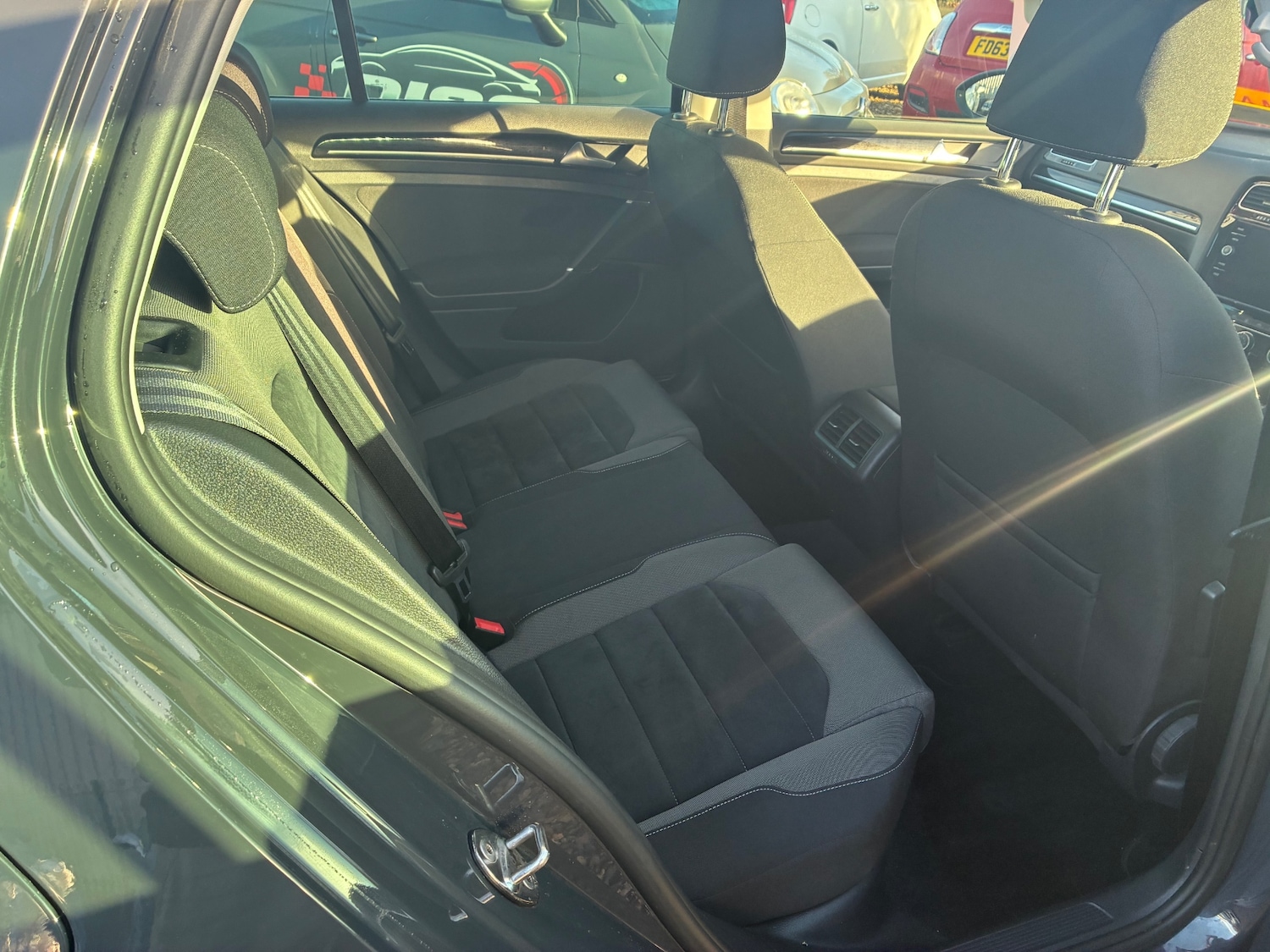 Used Volkswagen Golf 2017 for sale - 76904825: Photo 7