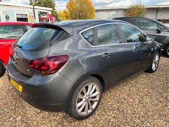 Used Vauxhall Astra 2011 for sale - 76365222: Photo