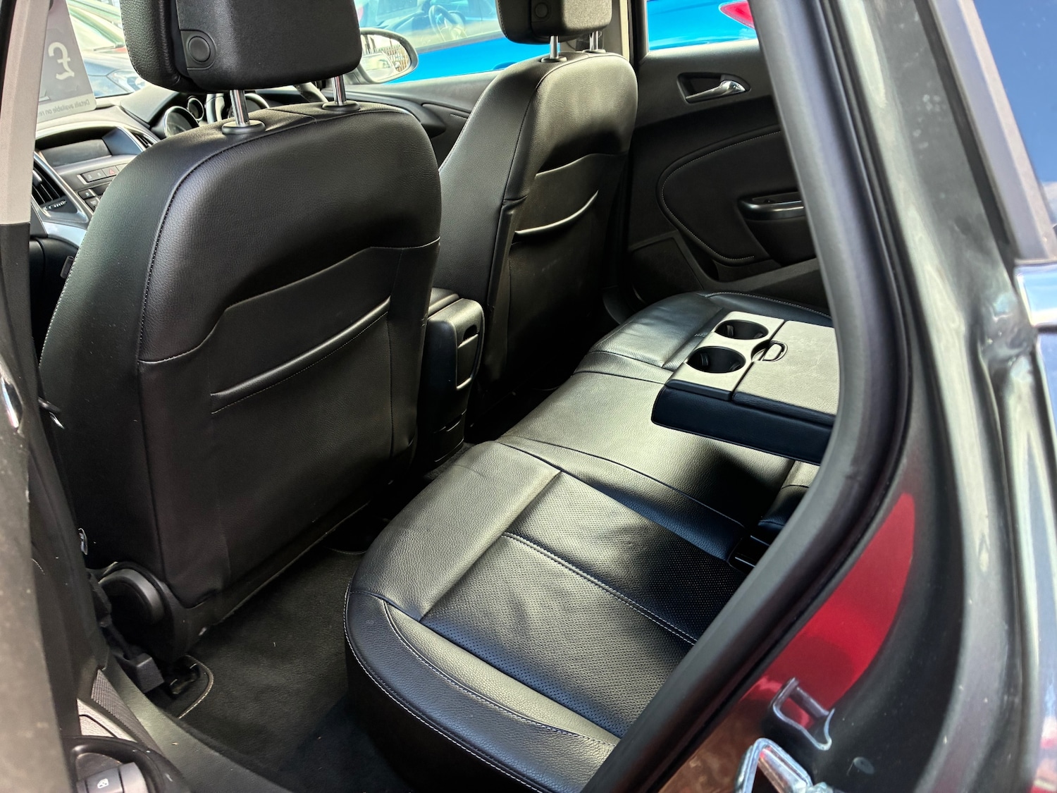 Used Vauxhall Astra 2011 for sale - 76365222: Photo 7