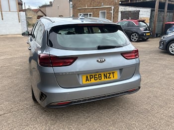 Used Kia Ceed 2019 for sale - 79820032: Photo