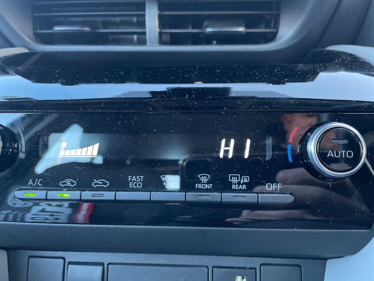 Used Toyota Yaris Cross 2022 for sale - 76849741: Photo 18