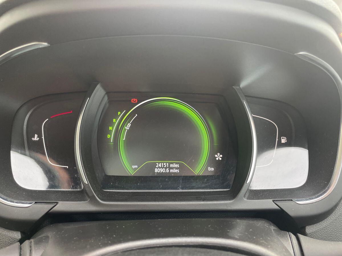 Used Renault Grand Scenic 2017 for sale - 76913600: Photo 14