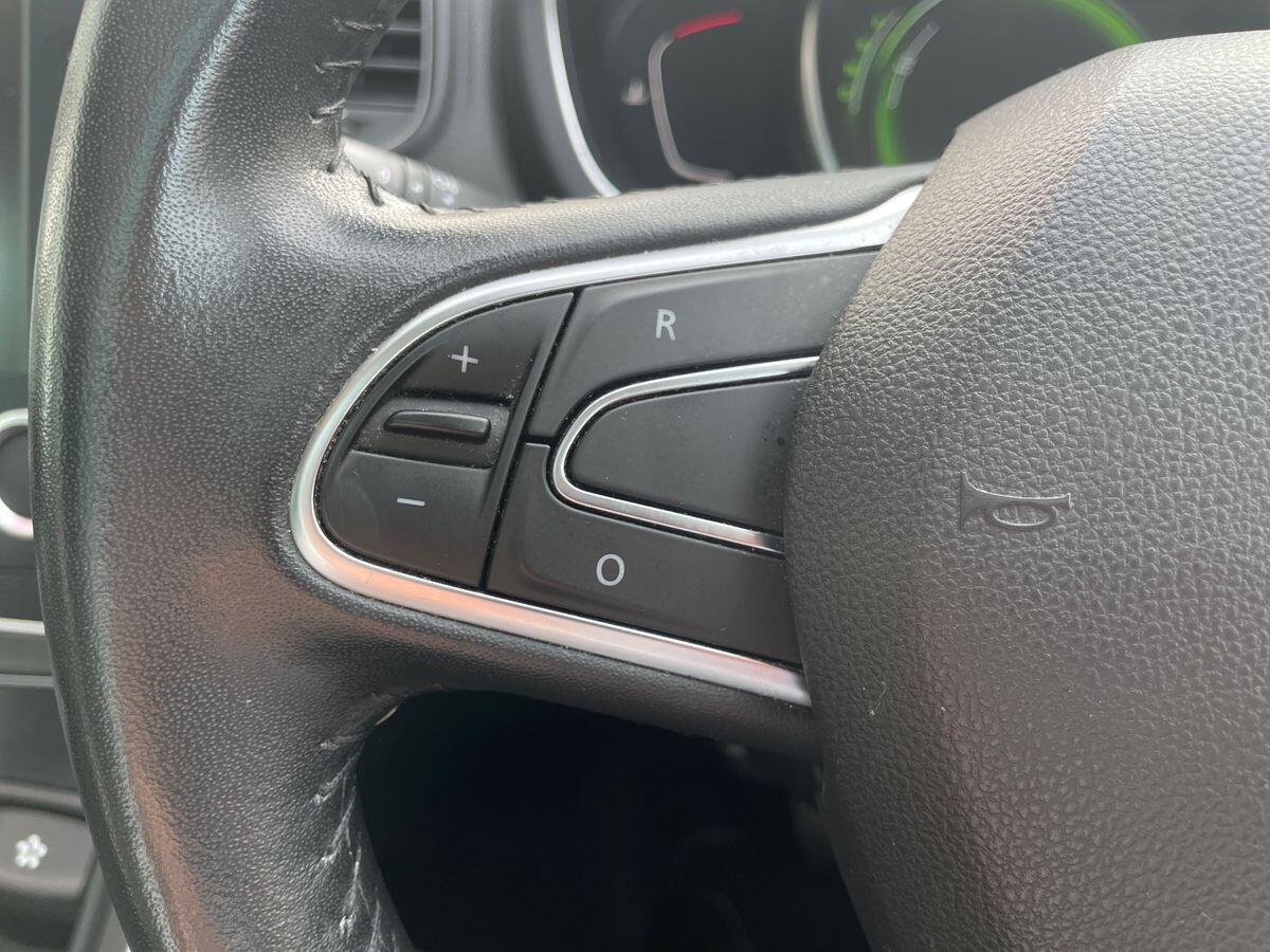 Used Renault Grand Scenic 2017 for sale - 76913600: Photo 16