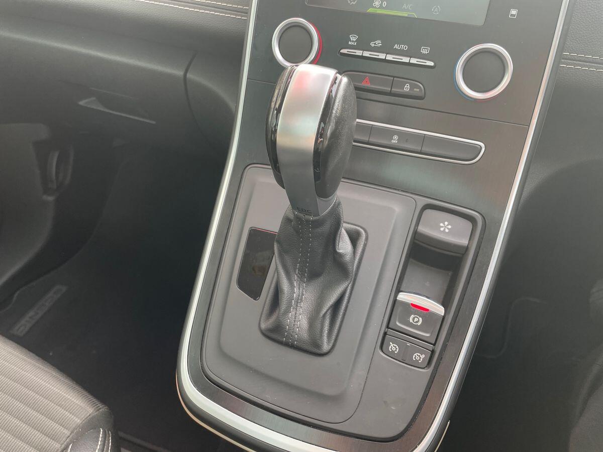 Used Renault Grand Scenic 2017 for sale - 76913600: Photo 19