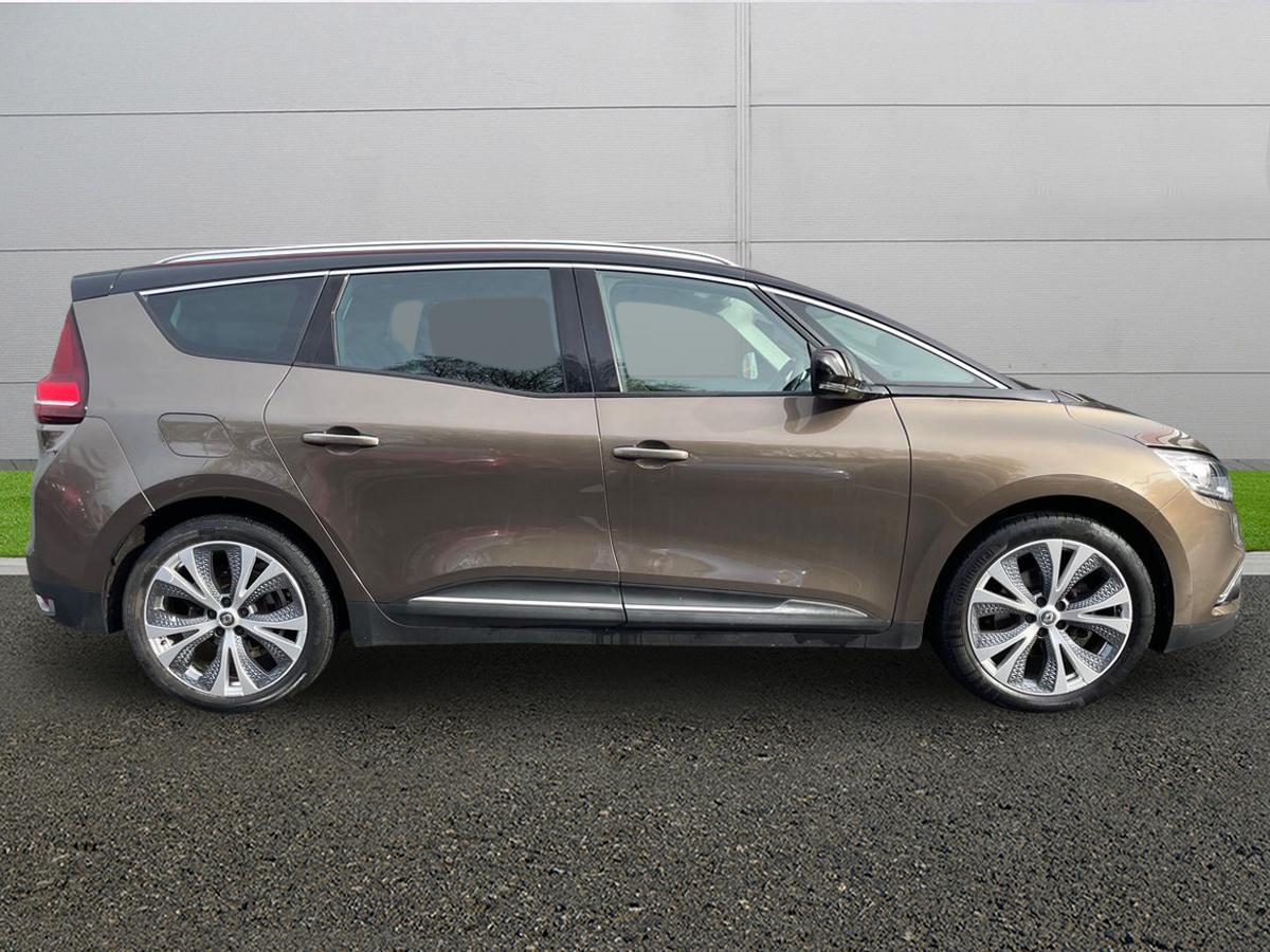 Used Renault Grand Scenic 2017 for sale - 76913600: Photo 8