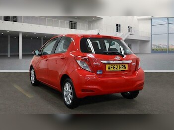 Used Toyota Yaris 2012 for sale - 76454910: Photo