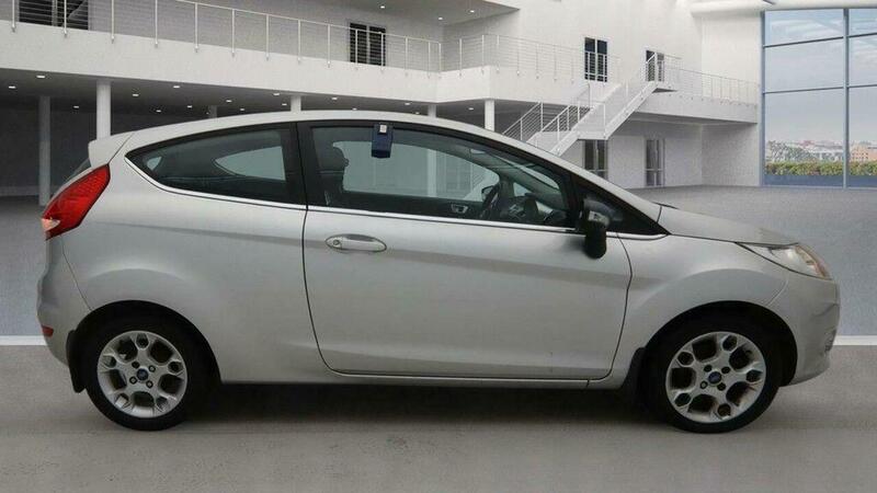 Used Ford Fiesta 2011 for sale - 77437887: Photo 2