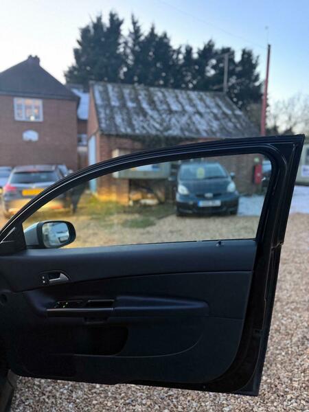 Used Volvo C30 2009 for sale - 77107325: Photo 22