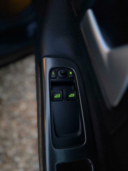 Used Volvo C30 2009 for sale - 77107325: Photo 25