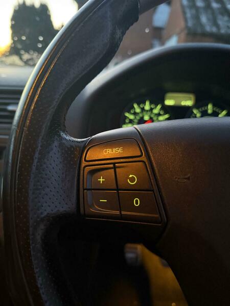 Used Volvo C30 2009 for sale - 77107325: Photo 32