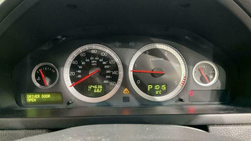 Used Volvo XC90 2011 for sale - 77384917: Photo 12