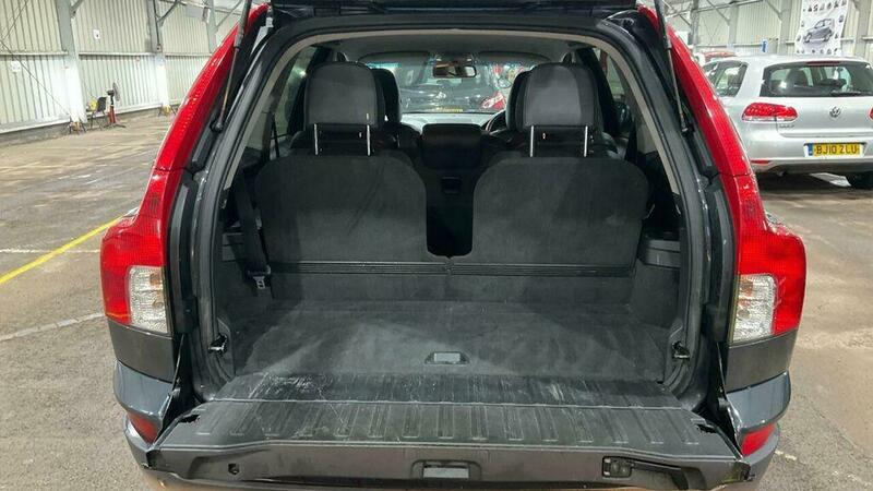 Used Volvo XC90 2011 for sale - 77384917: Photo 8