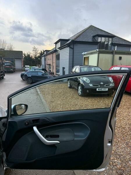 Used Ford Fiesta 2010 for sale - 76559710: Photo 27