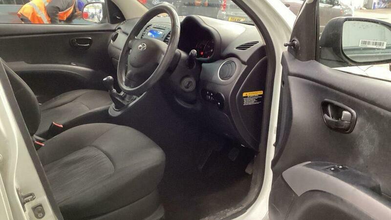 Used Hyundai i10 2011 for sale - 77384908: Photo 11