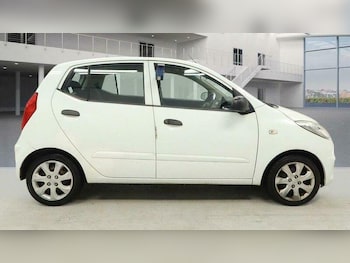 Used Hyundai i10 2011 for sale - 77384908: Photo