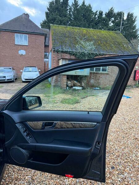 Used Mercedes-Benz C Class 2011 for sale - 77096796: Photo 25