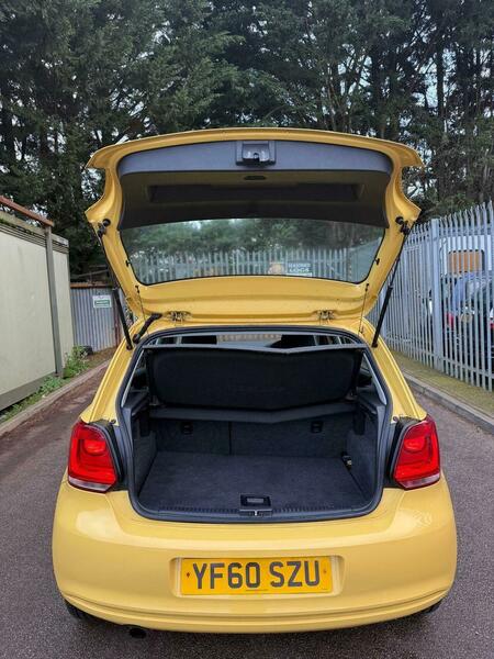 Used Volkswagen Polo 2011 for sale - 77564129: Photo 25