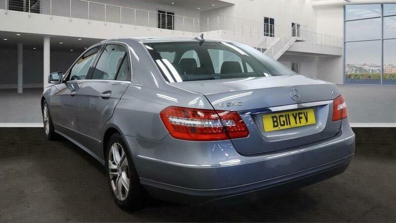 Used Mercedes-Benz E Class 2011 for sale - 76596071: Photo 10